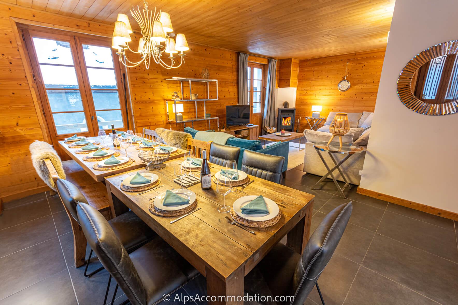 La Maison Blanche Samoëns - Salon, salle à manger et cuisine ouverts merveilleusement confortables