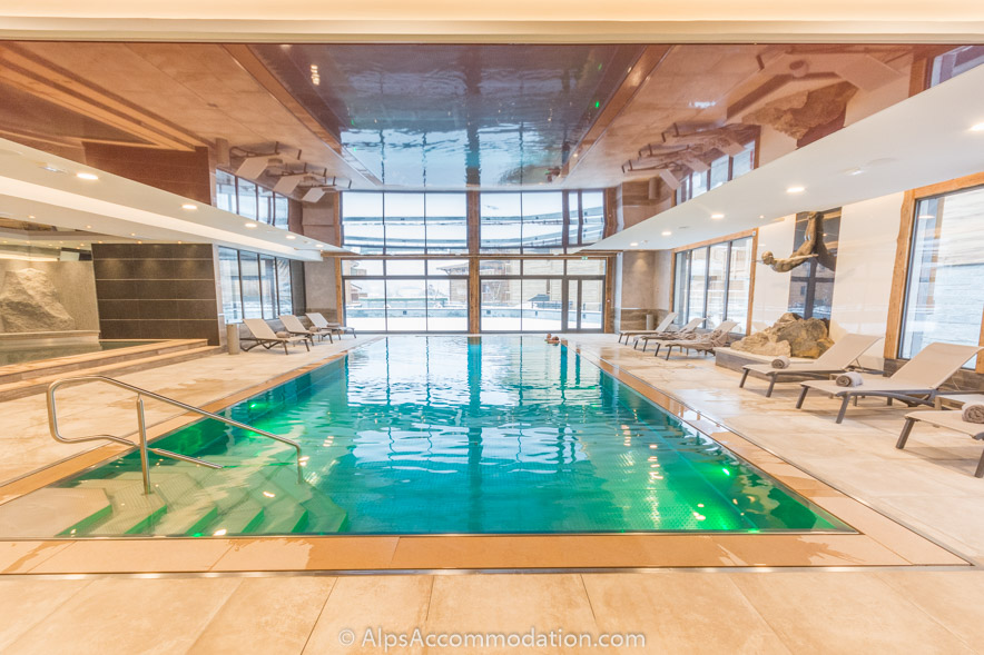 Appartement Bel Air Samoëns - La magnifique piscine avec pataugeoire adjacente